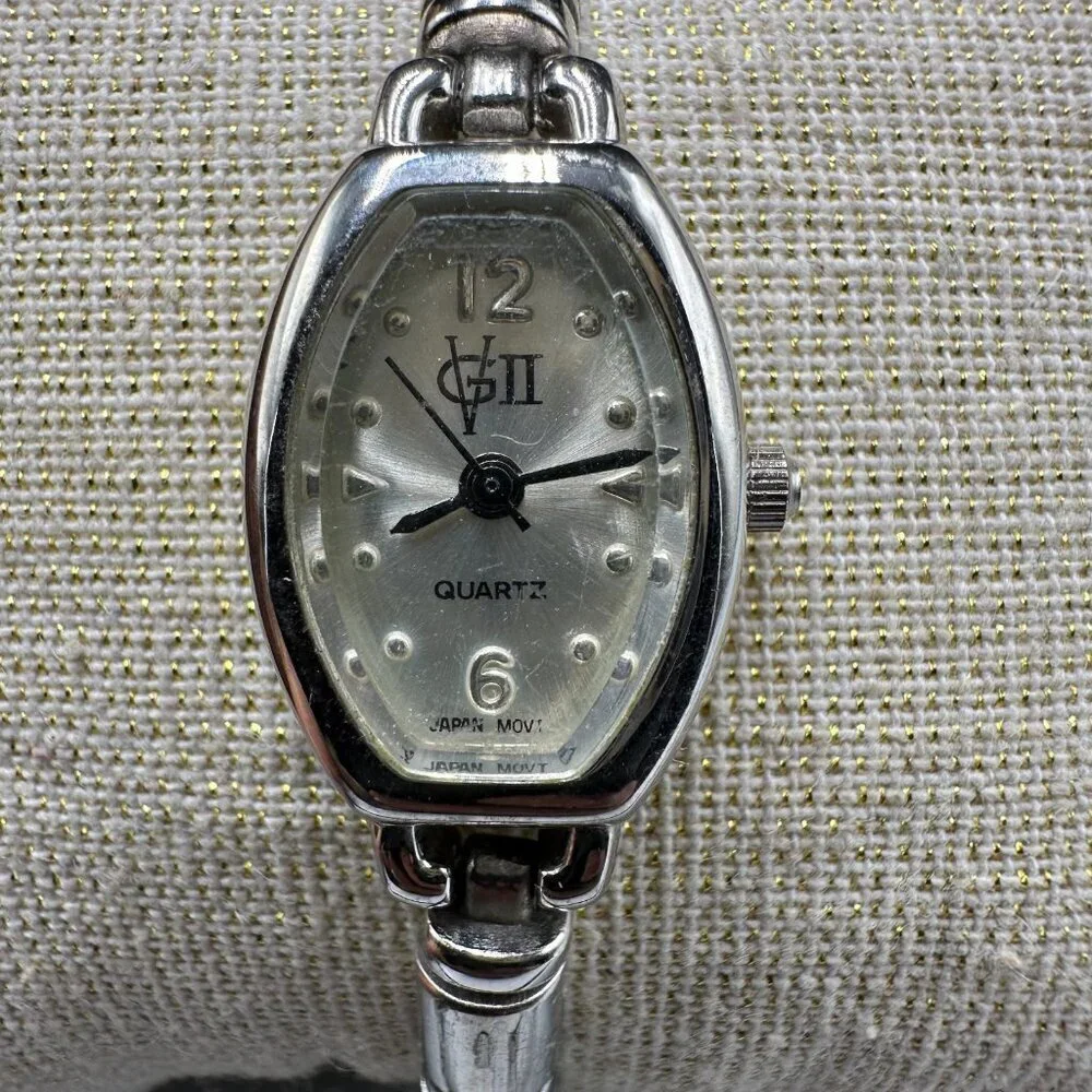3/$30 Gloria Vanderbilt Watch Women Silver Tone Link Bracelet New Battery 7